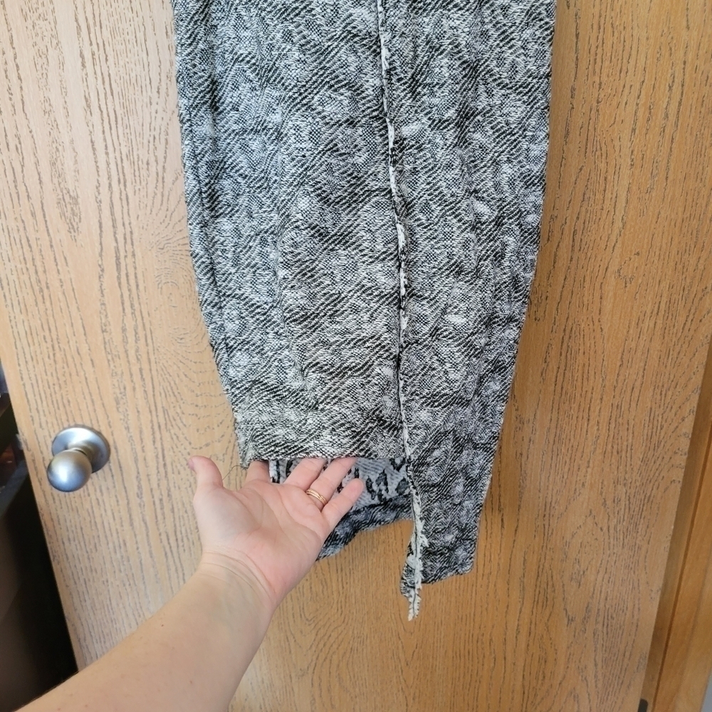 Free People black & cream Cora Jaquard knit asymmetrical sleeveles midi dress XS - Picture 12 of 12